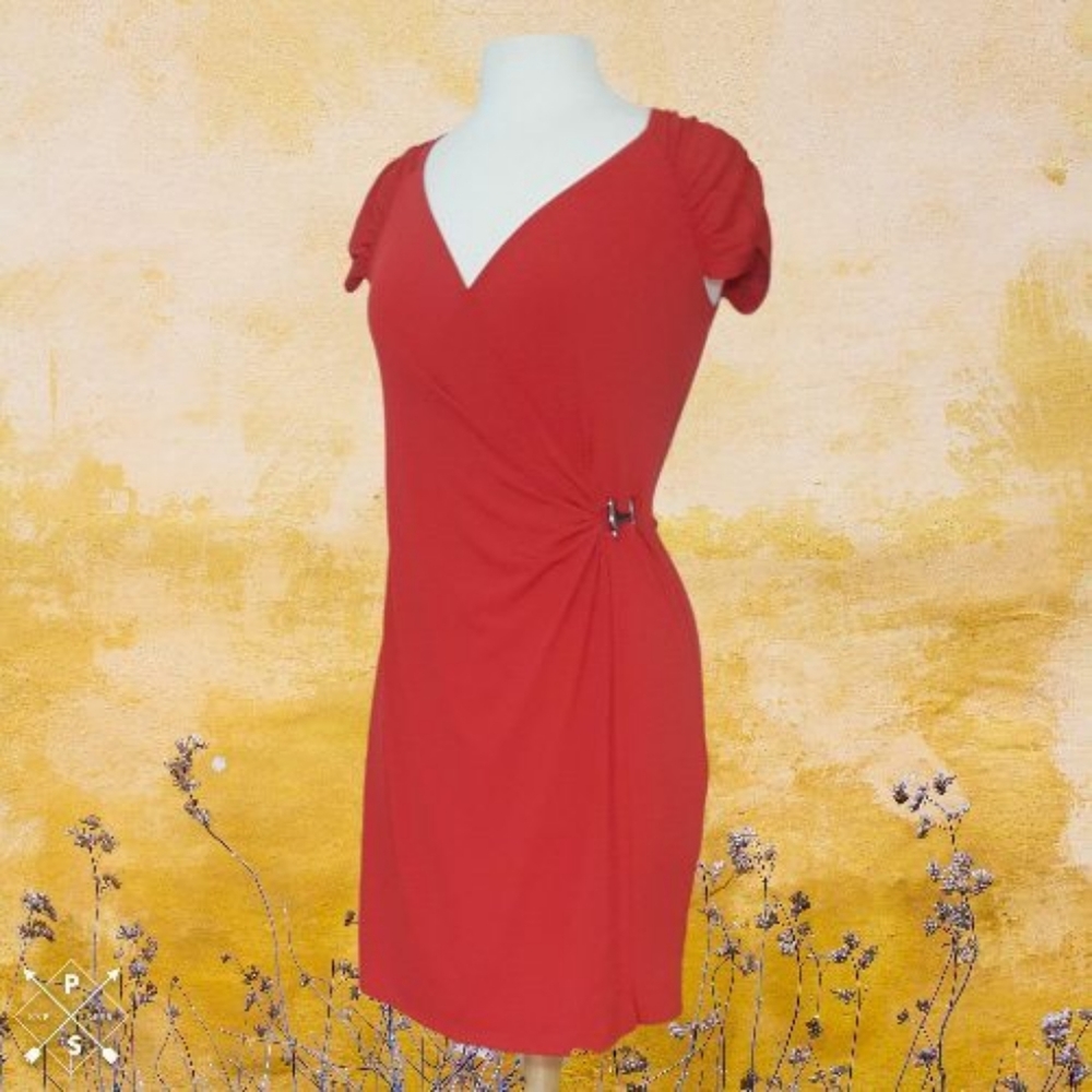 LAUNDRY by SHELLI SEGAL Lipstick Red Faux-Wrap Party Dress